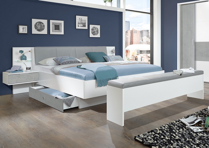 Lit adulte contemporain avec chevets